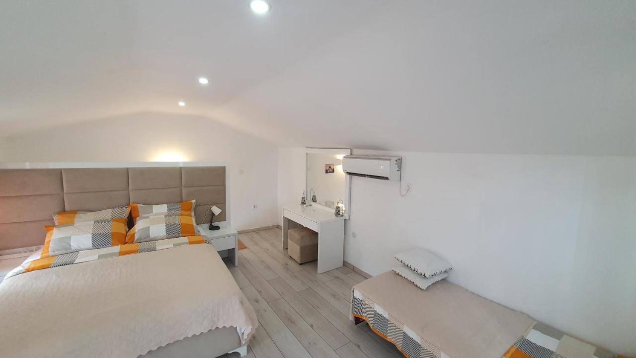 Sea Side Apartment Котор Экстерьер фото